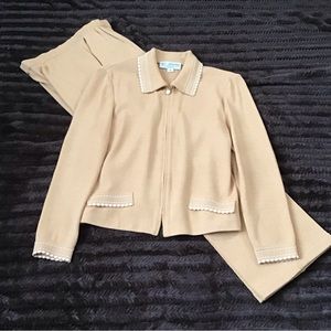 St. John 2-piece Khaki Gold Pants Suit Size 8